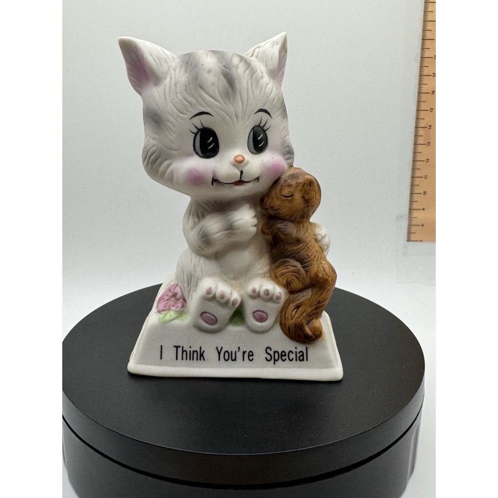 VINTAGE 1979 RUSS BERRIE CERAMIC KITTY SQUIRREL "I THINK YOU'RE SPECIAL" FIGURIN